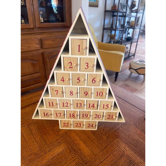 Wooden alpine advent calendar - Picture 1 of 6
